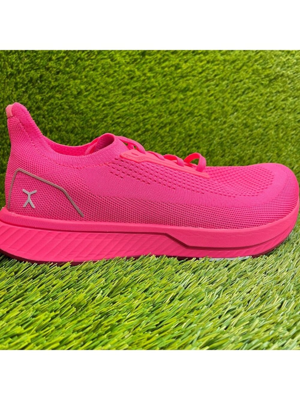 Flux Footwear Adapt Runner Neon Pink Mens Size 10 Athletic Knit Shoes Sneakers